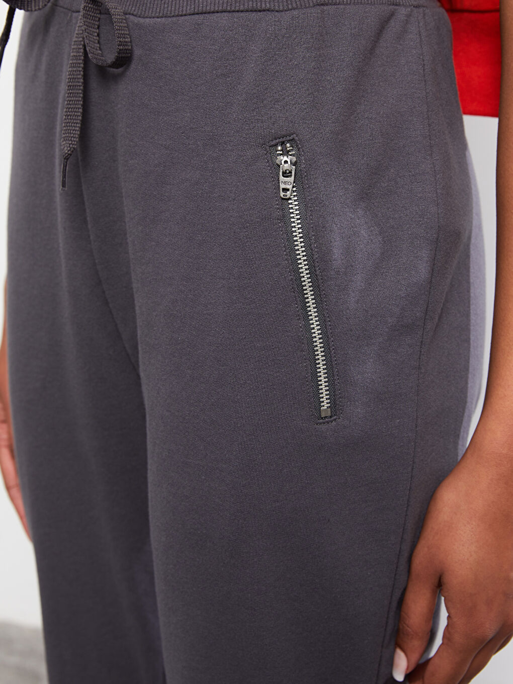 Women's Elasticated Waist Plain Jogger Sweatpants-3