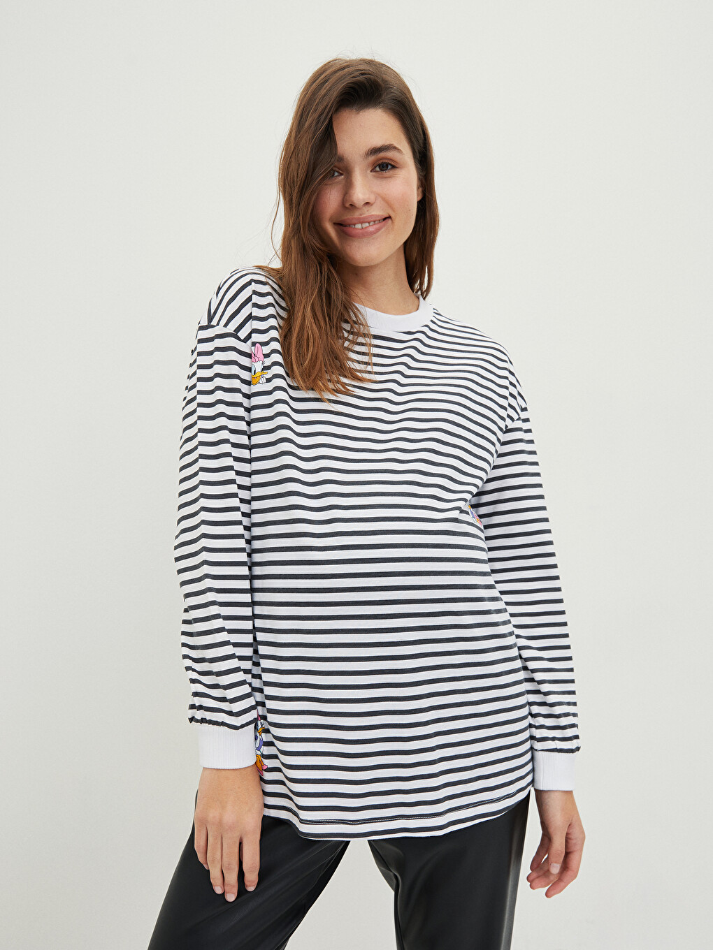 Crew Neck Striped Daisy Duck Printed Long Sleeve Cotton Maternity T-Shirt-1