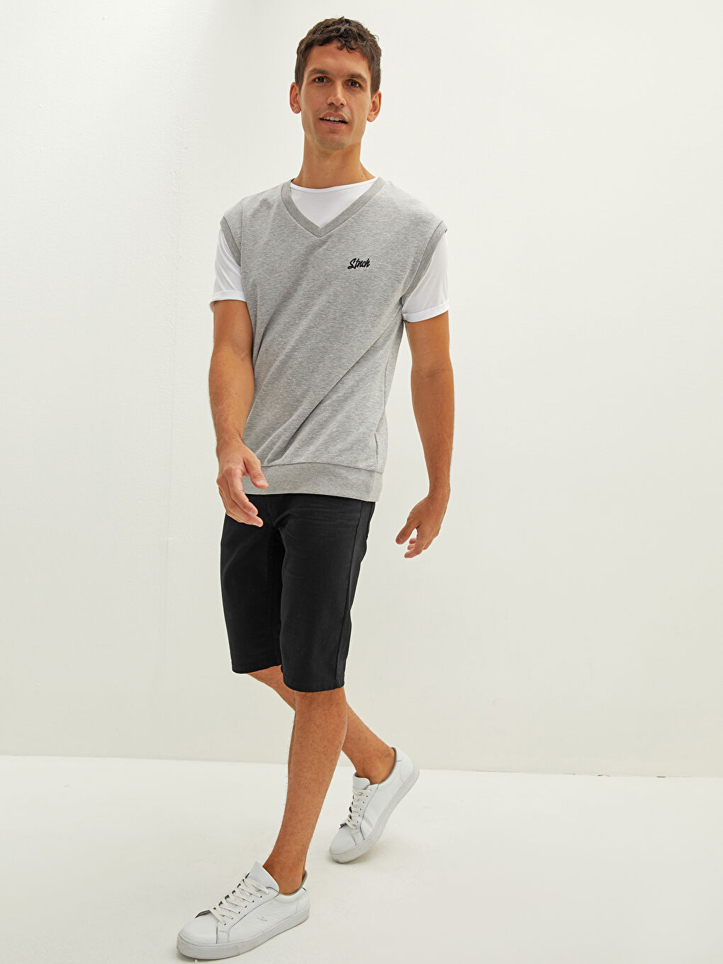 LC Waikiki V-Neck Sleeveless Men's Sweatshirt with Embroidery -W1GI04Z8-LAL