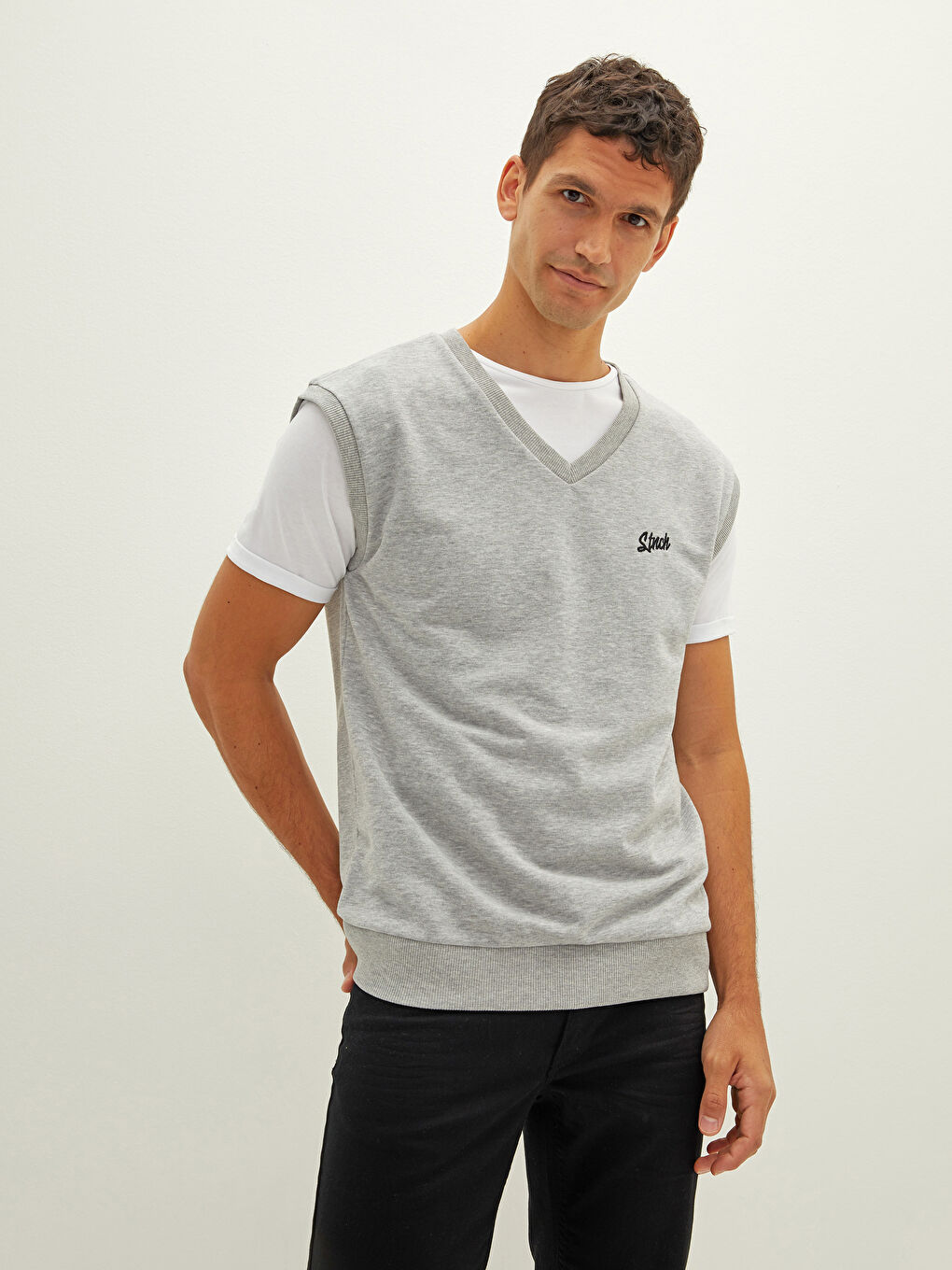 LC Waikiki V-Neck Sleeveless Men's Sweatshirt with Embroidery -W1GI04Z8-LAL