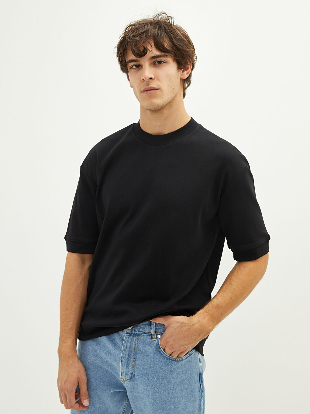 Суитшърт с кръгло деколте и къс ръкав за мъже-1