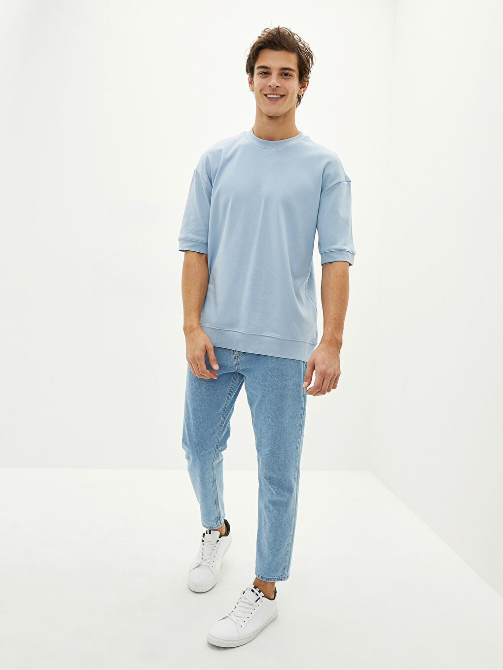 سويت شيرت كم قصير بياقة دائرية للرجال-2