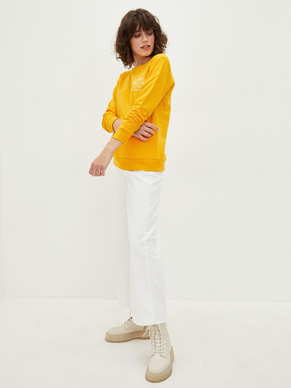 Crew Neck Printed Long Sleeve Women's Sweatshirt-3