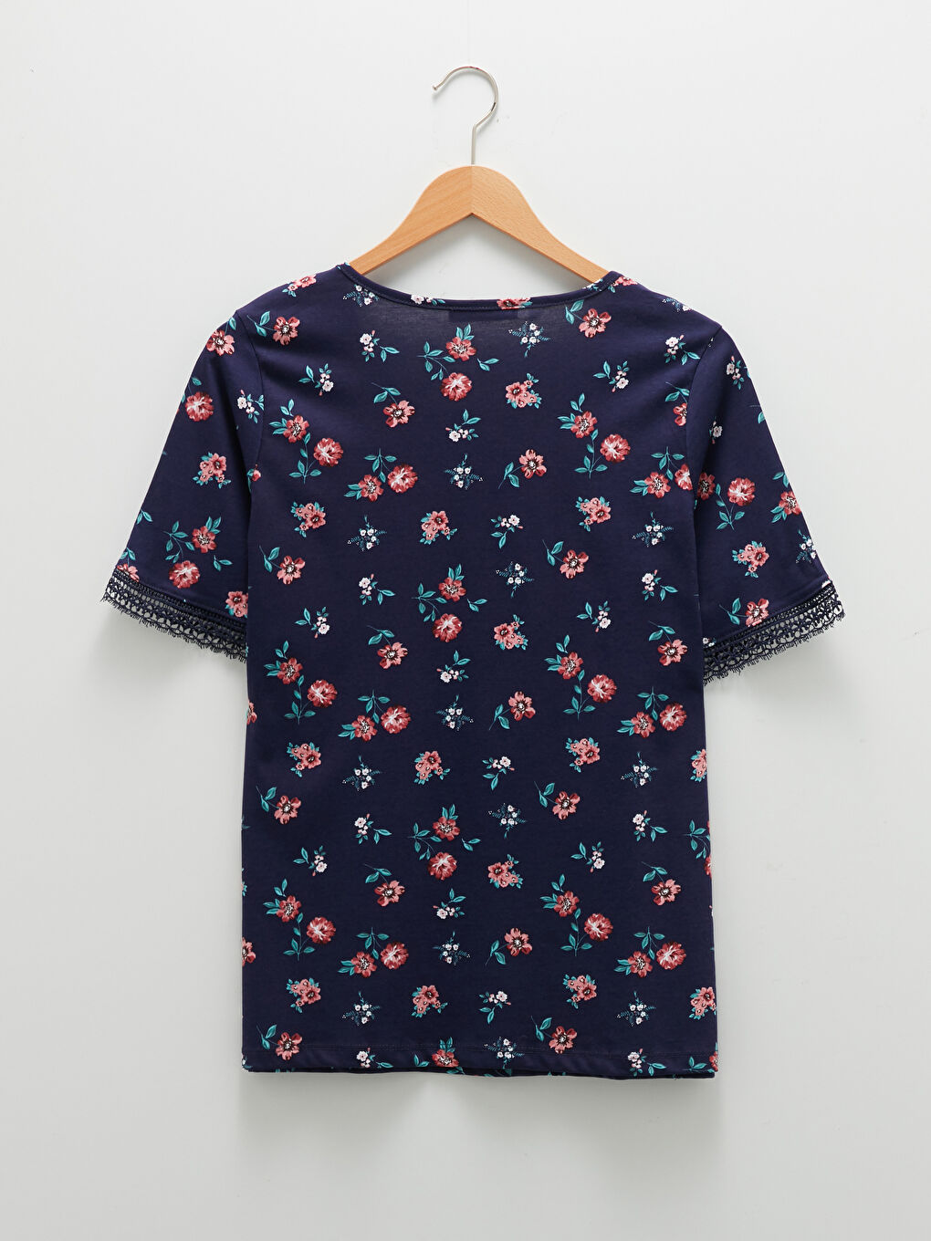 Lacivert Bisiklet Yaka Çiçekli Kısa Kollu Pamuklu Kadın Bluz-6