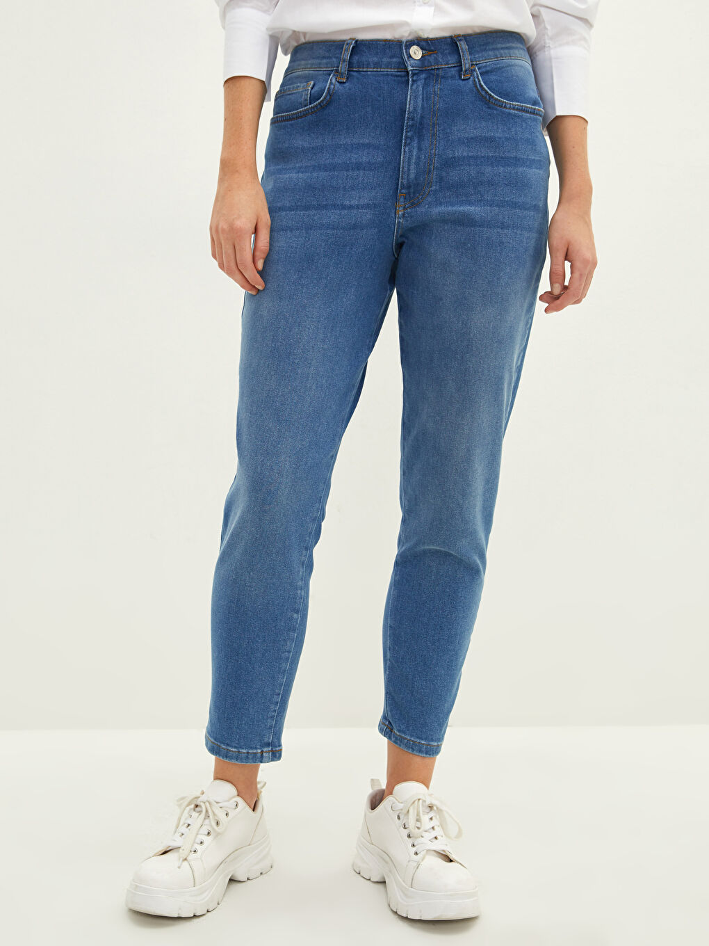 İndigo Standart Fit Düz Cep Detaylı Kadın Rodeo Jean Pantolon-2