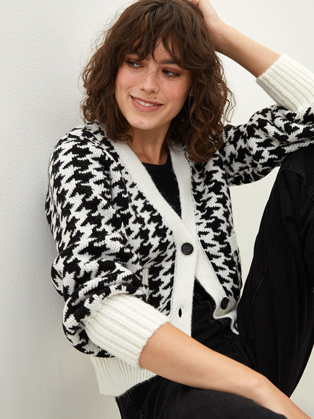 V Neck Patterned Women's Knitwear Cardigan-2