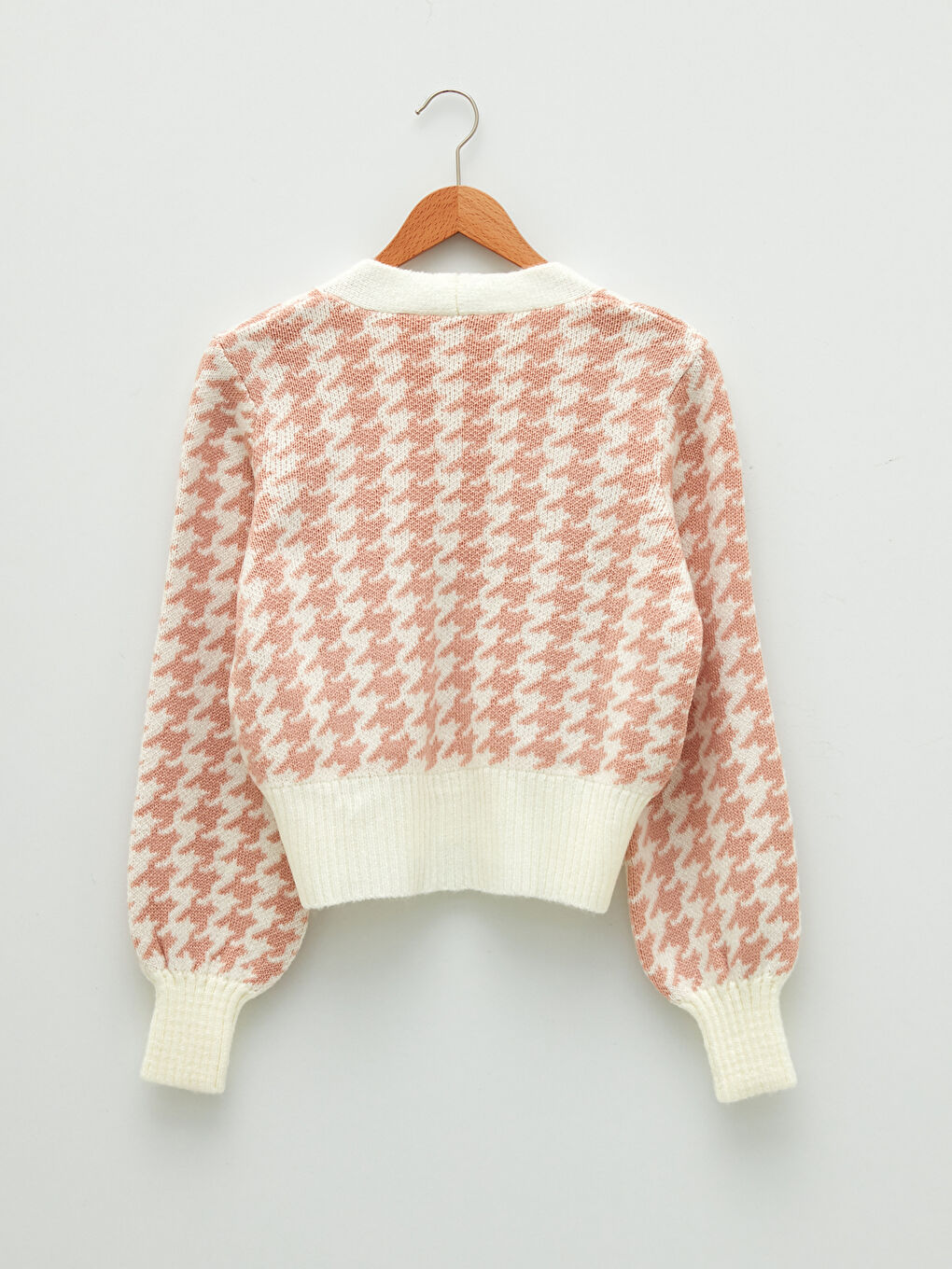 Pembe V Yaka Desenli Kadın Triko Hırka-6