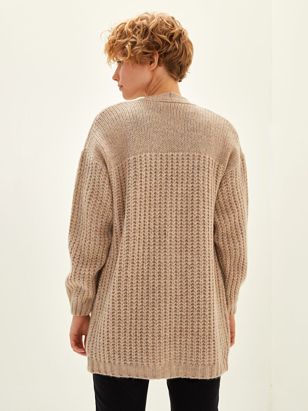 Bej Şal Yaka Düz Uzun Kollu Triko Kadın Hırka-4