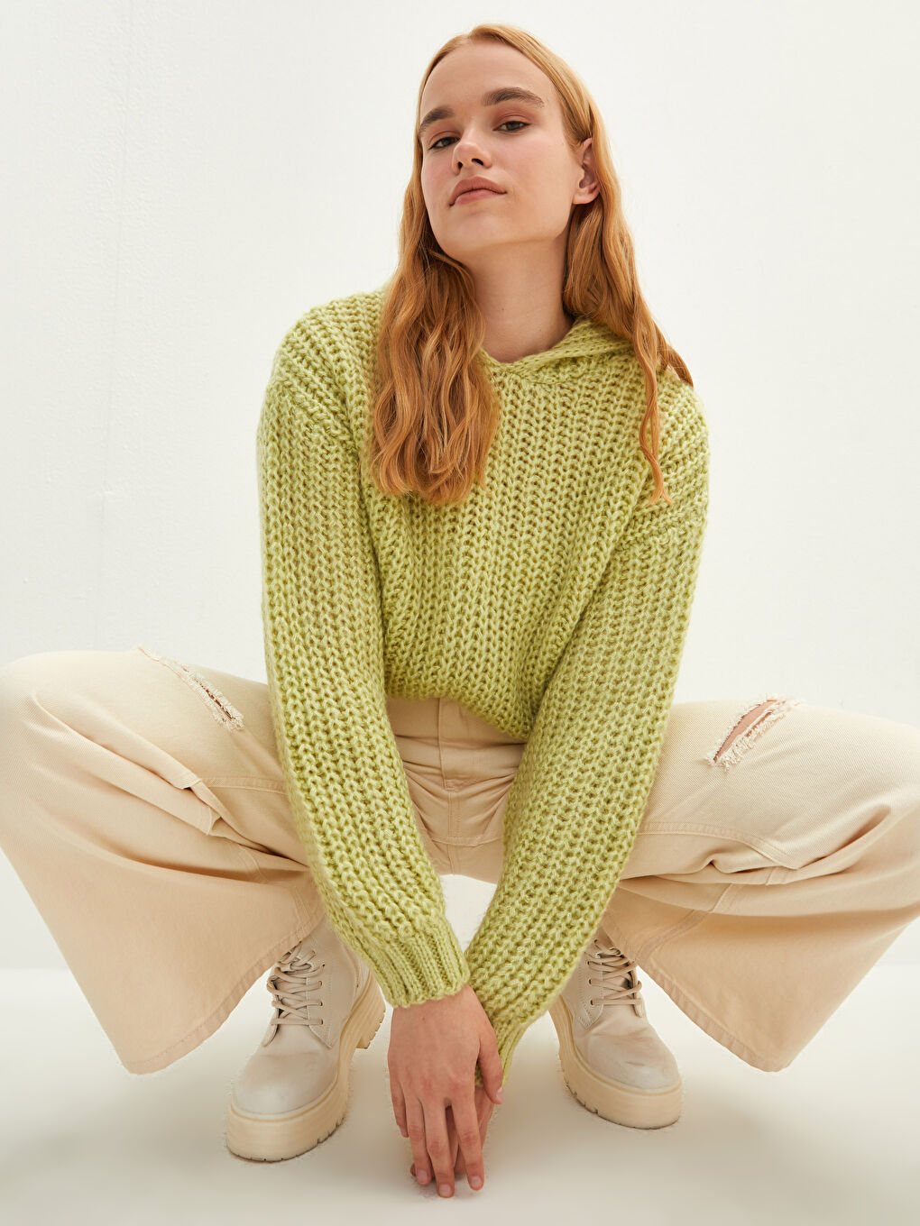 Pull-over à capuche régulier manches longues pour femmes en tricot