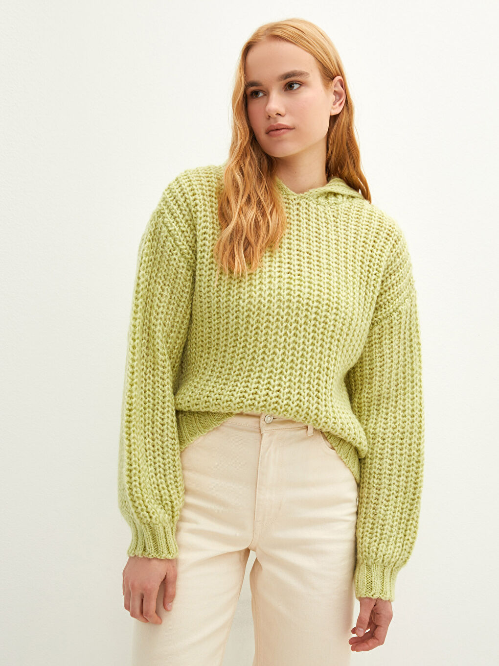 Pull-over à capuche régulier manches longues pour femmes en tricot-1