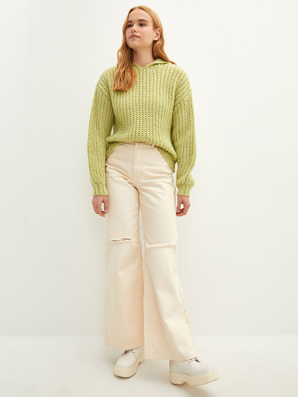 Pull-over à capuche régulier manches longues pour femmes en tricot-2