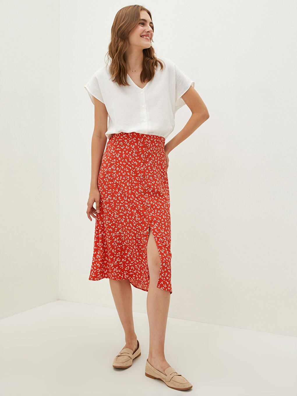 جيبة قماش كريب بقصة A ومزينة بنقشة وخصر مطاطي للسيدات-2