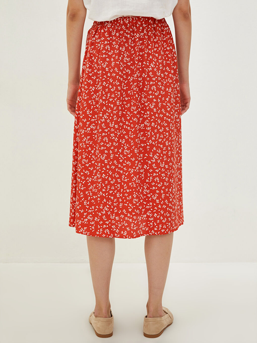 جيبة قماش كريب بقصة A ومزينة بنقشة وخصر مطاطي للسيدات-4