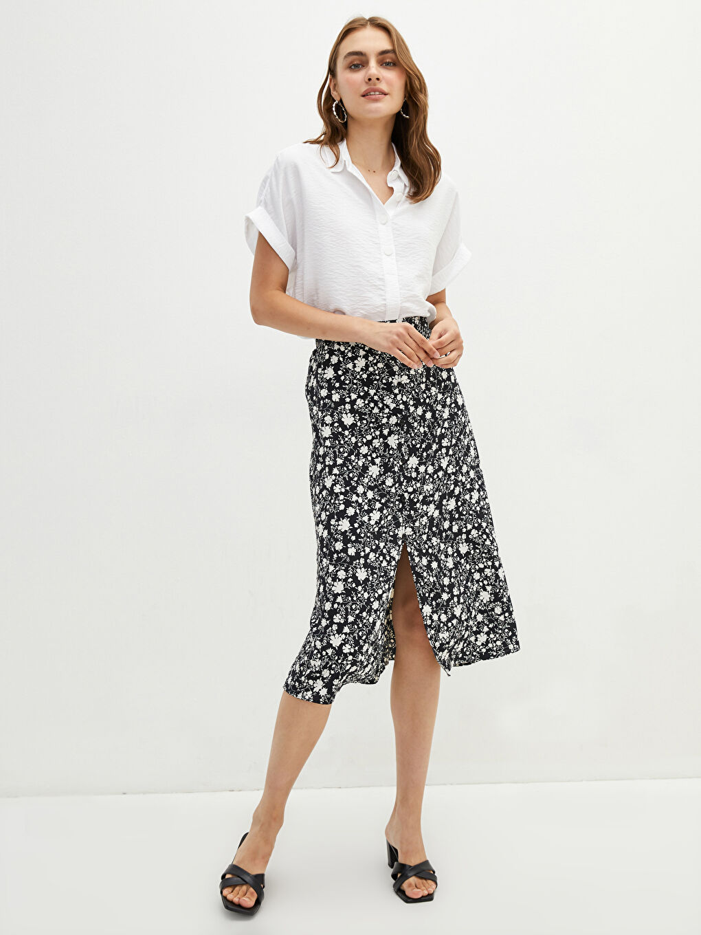 Siyah Beli Lastikli Desenli A Kesim Krep Kumaş Kadın Etek