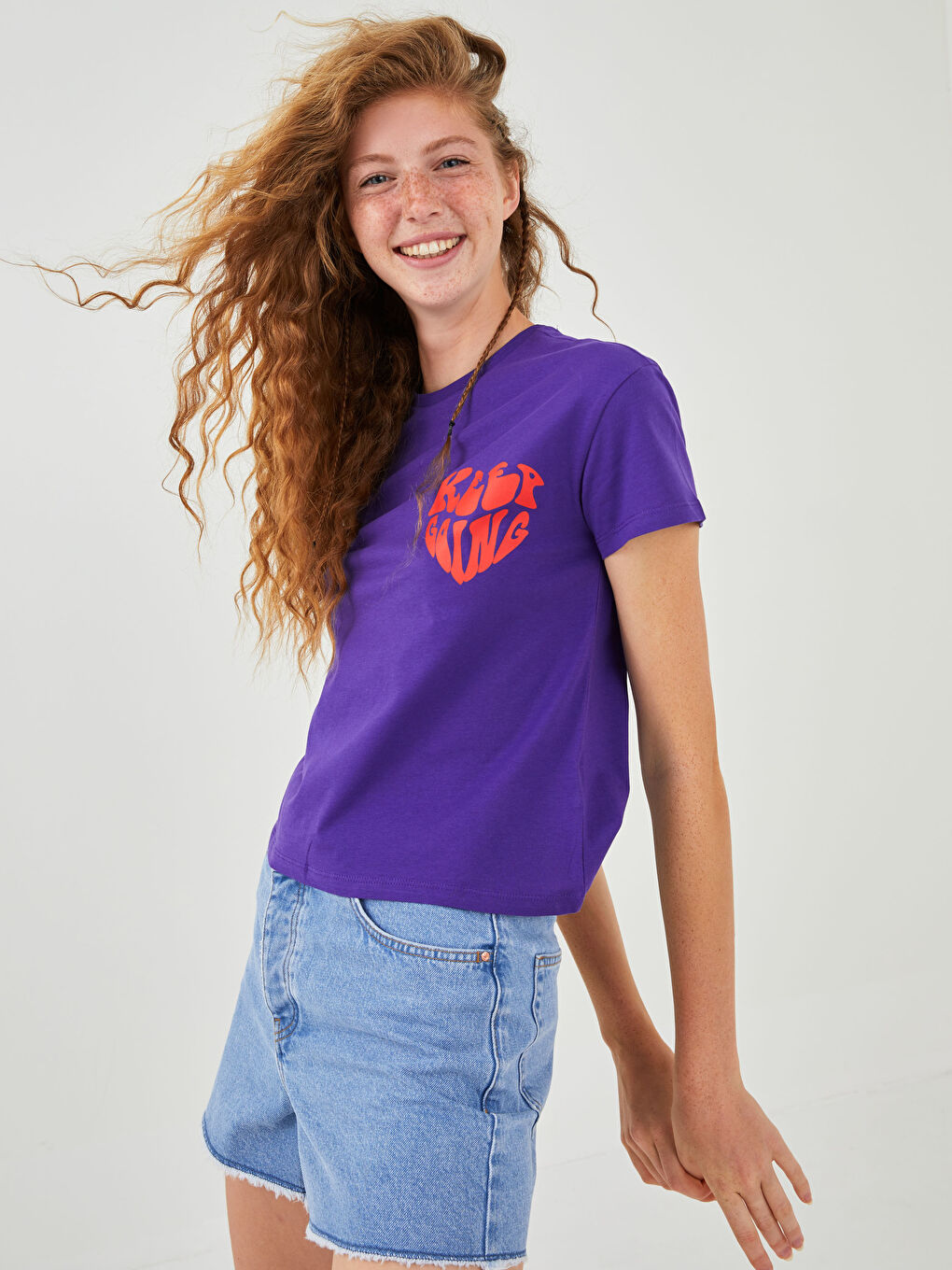 Mor Bisiklet Yaka Baskılı Kısa Kollu Pamuklu Kadın Tişört-1
