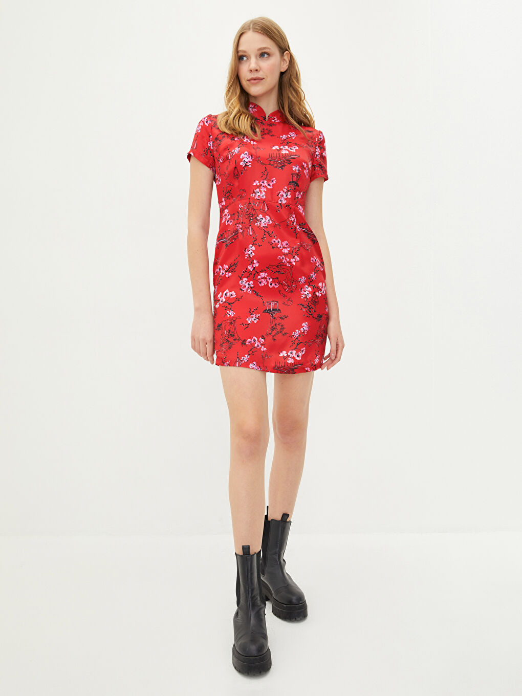 Magnificent Collar Floral Short Sleeve Satin Women's Bodycon Dress-2