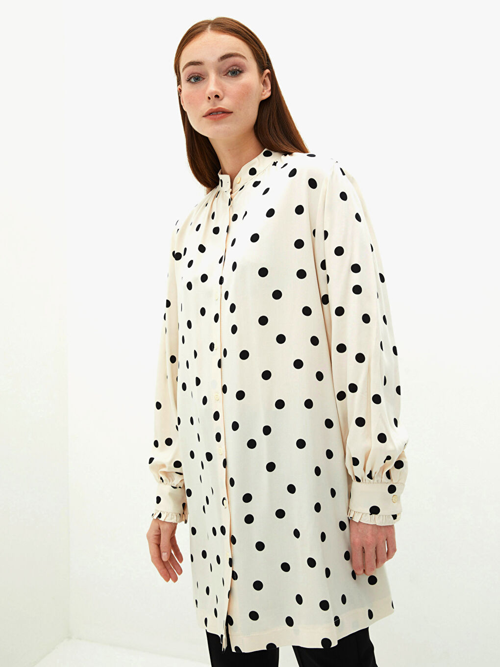 Hakim Yaka Puantiyeli Uzun Kollu Viskon Kadın Tunik