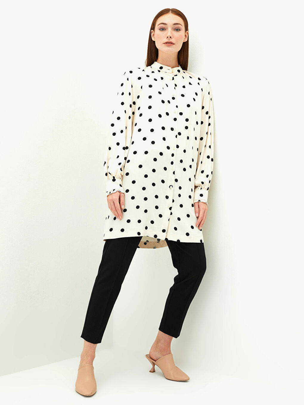 Hakim Yaka Puantiyeli Uzun Kollu Viskon Kadın Tunik-1