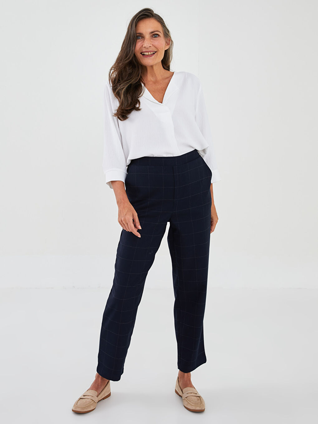 Elastic Waist Comfortable Fit Checkered Pocket Detailed Women's Trousers-1