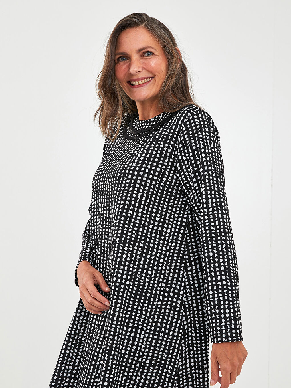 Siyah Bisiklet Yaka Desenli Uzun Kollu A Kesim Ponte Kumaş Kadın Elbise-1