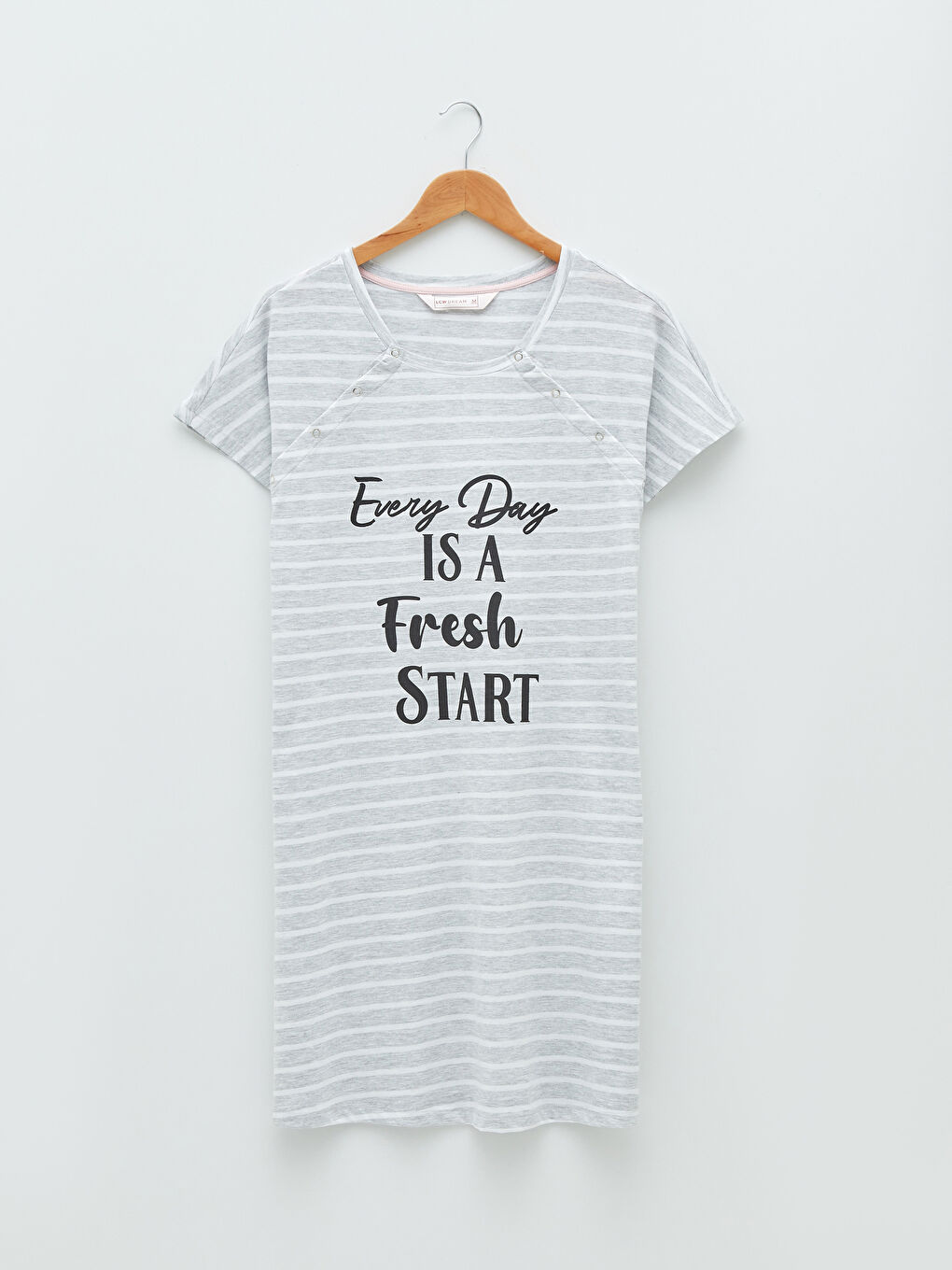 Gri U Yaka Kısa Kollu Emzirme Özellikli Baskılı Hamile Gecelik-6