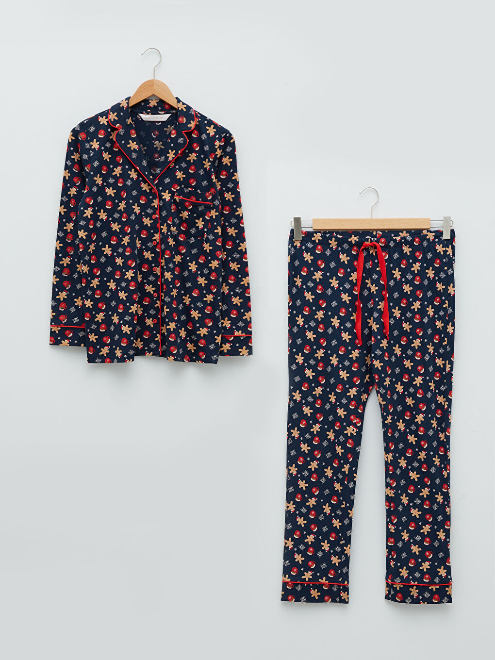 طقم بيجاما للسيدات بأكمام طويلة وموضوع عيد الميلاد بياقة قميص من القطن-6