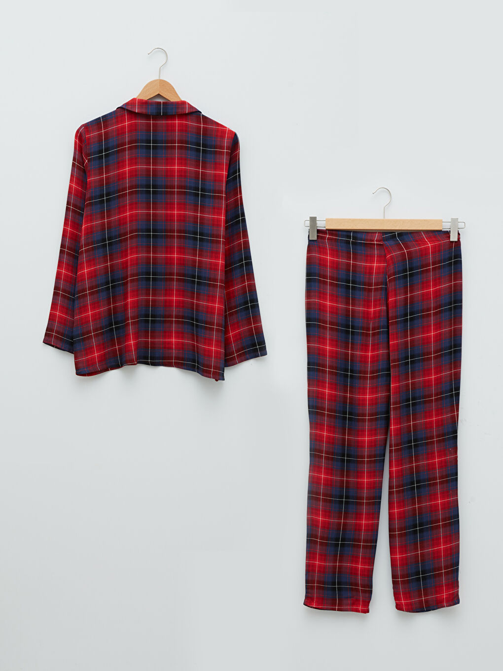 Ensemble de Pyjama à Col de Chemise Écossais Manches Longues en Viscose pour Femmes-5