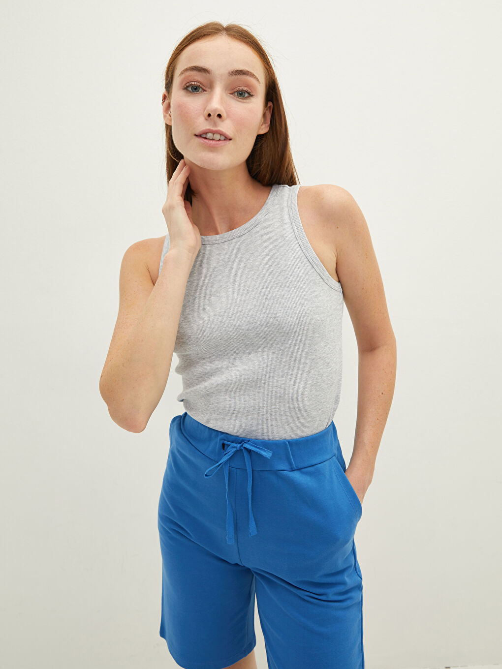 Gri Bisiklet Yaka Düz Pamuklu Kadın Atlet-2