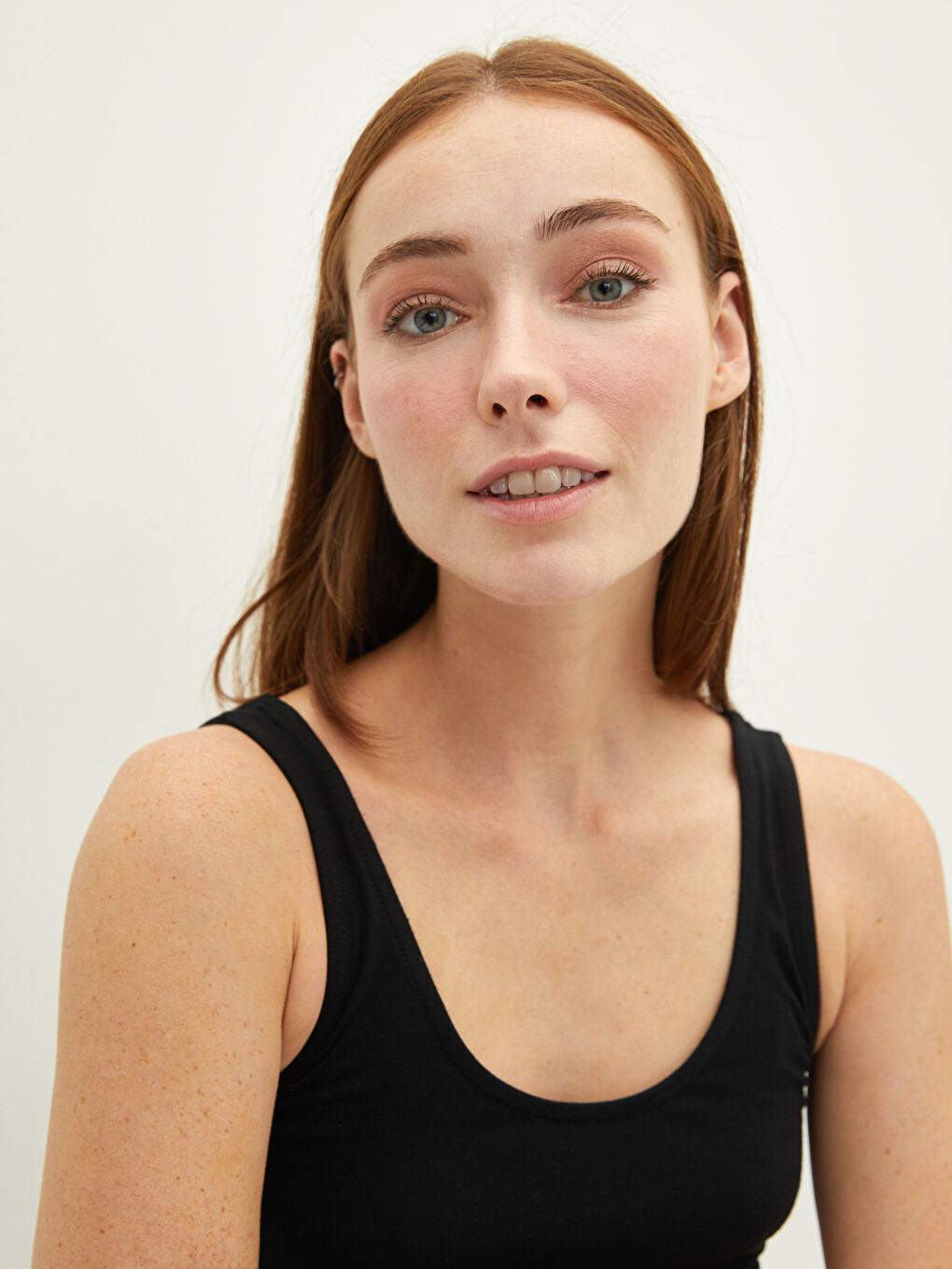 Women's U Neck Plain Tank Top-3