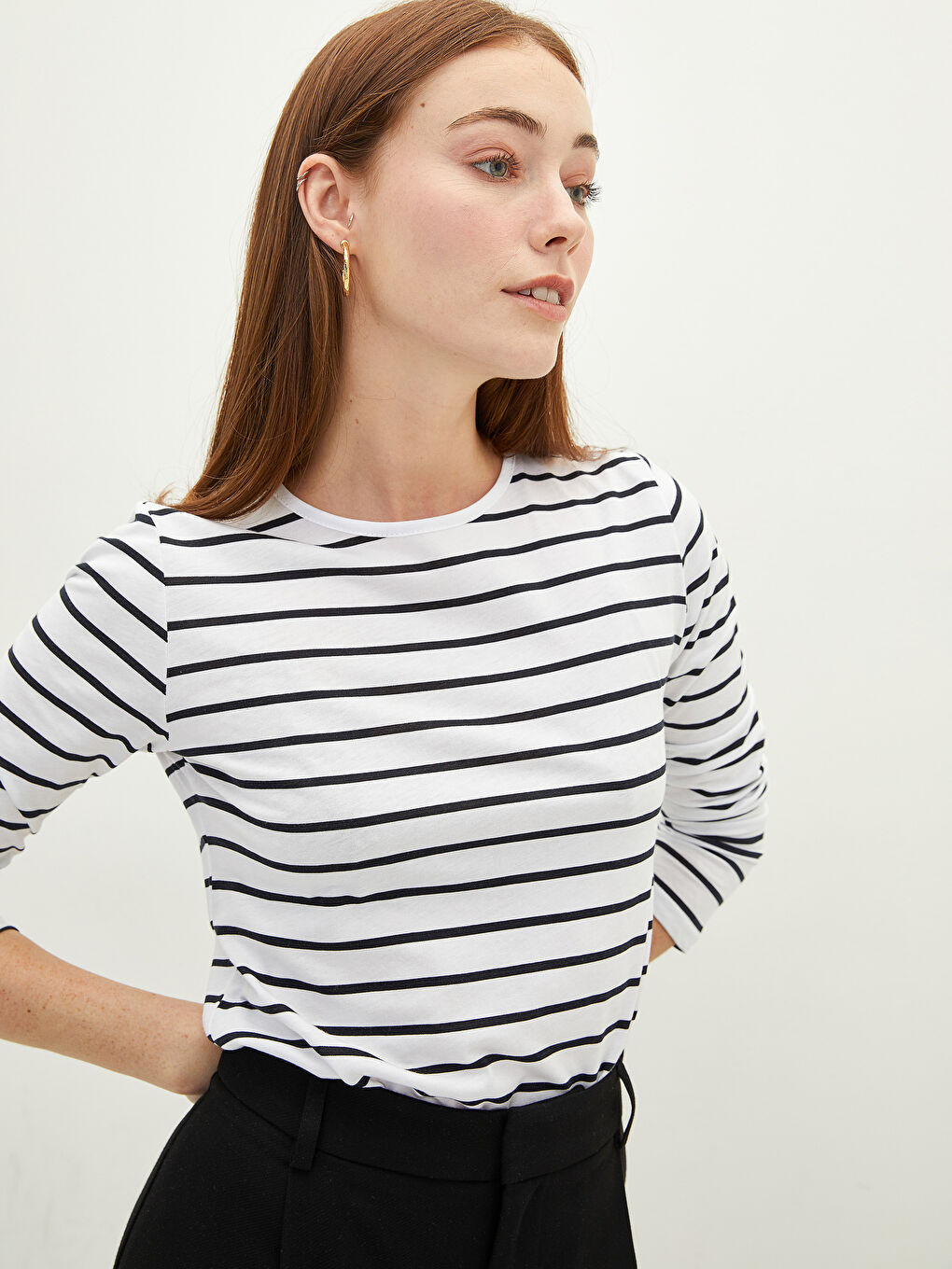 Siyah Bisiklet Yaka Çizgili Uzun Kollu Pamuklu Kadın Tişört-1