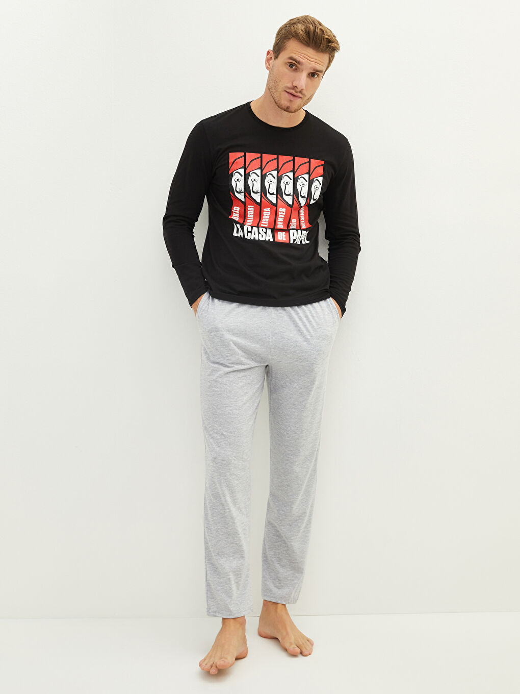 Standard Pattern La Casa De Papel Printed Men's Pajamas Set -W1GQ22Z8-RQN