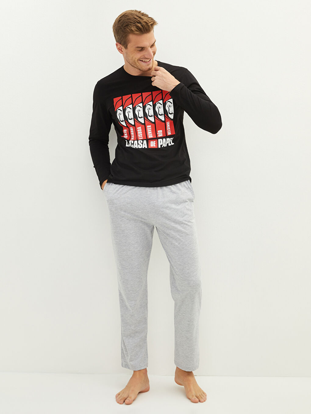 Standard Pattern La Casa De Papel Printed Men's Pajamas Set -W1GQ22Z8-RQN
