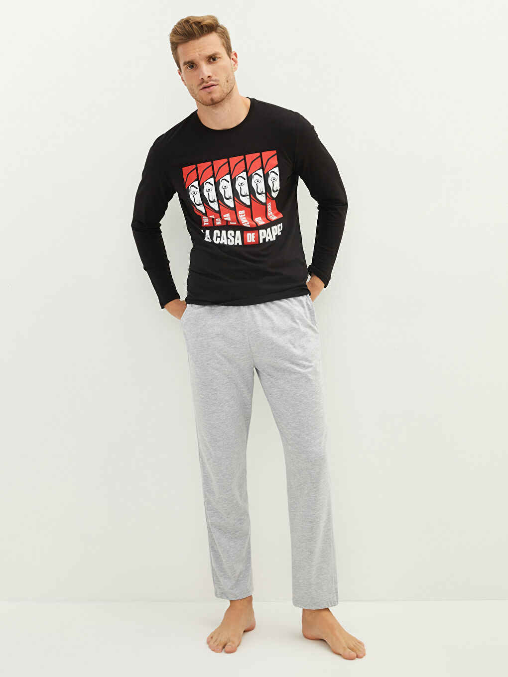 Standard Pattern La Casa De Papel Printed Men's Pajamas Set -W1GQ22Z8-RQN