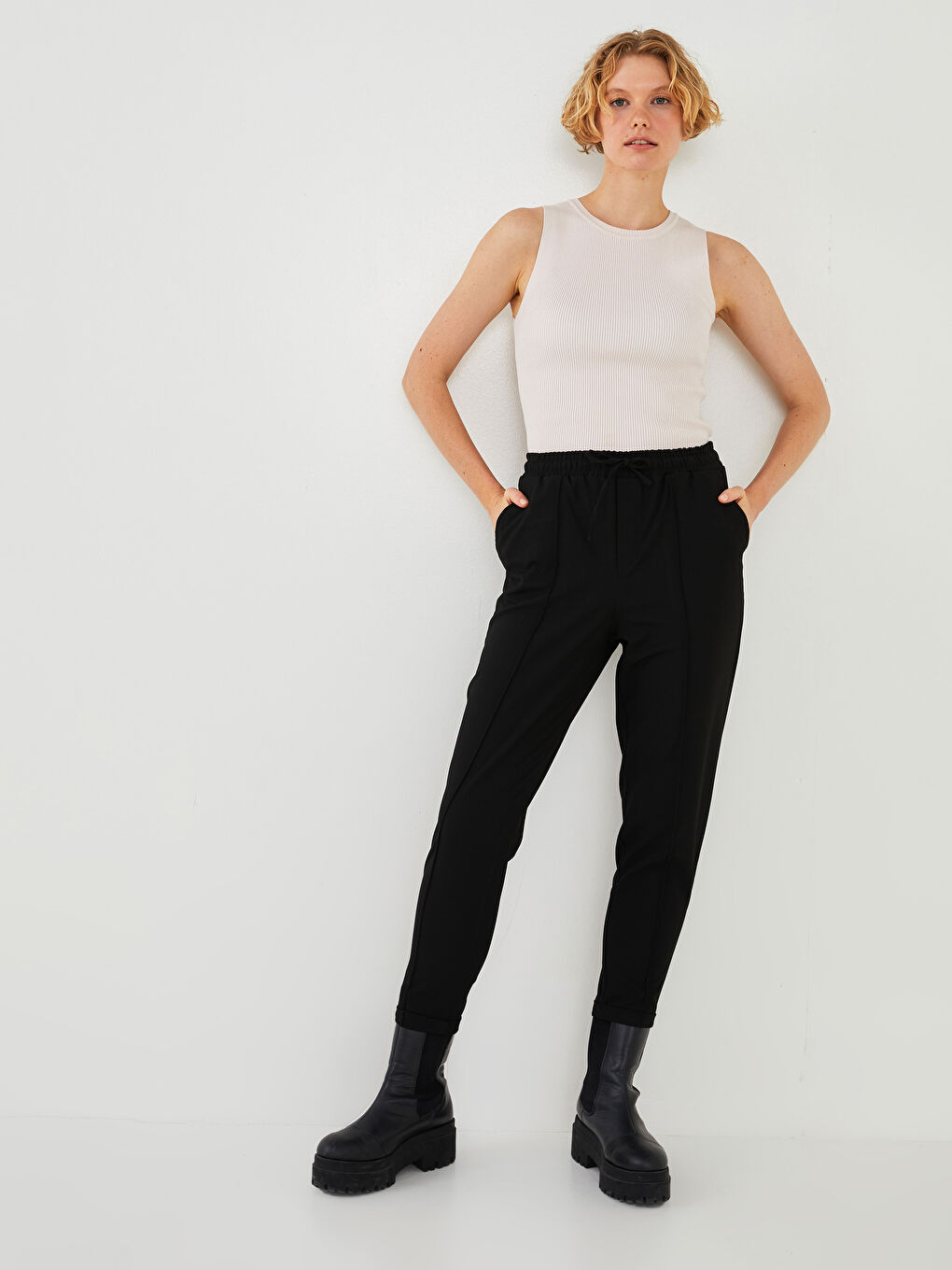 Elastic Waist Regular Pocket Detailed Women's Trousers -W1GQ53Z8-E0N