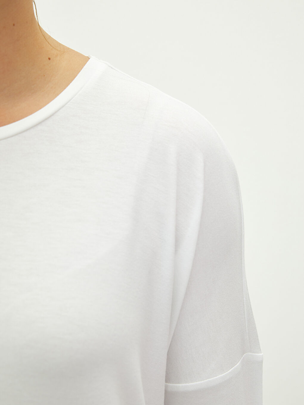 Crew Neck Plain Viscose Women's T-Shirt-3