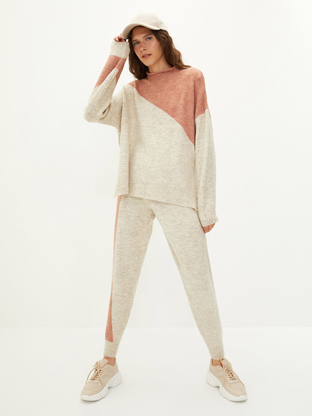 Half Turtleneck Long Sleeve Women's Tricot Sweater with Color Block-1