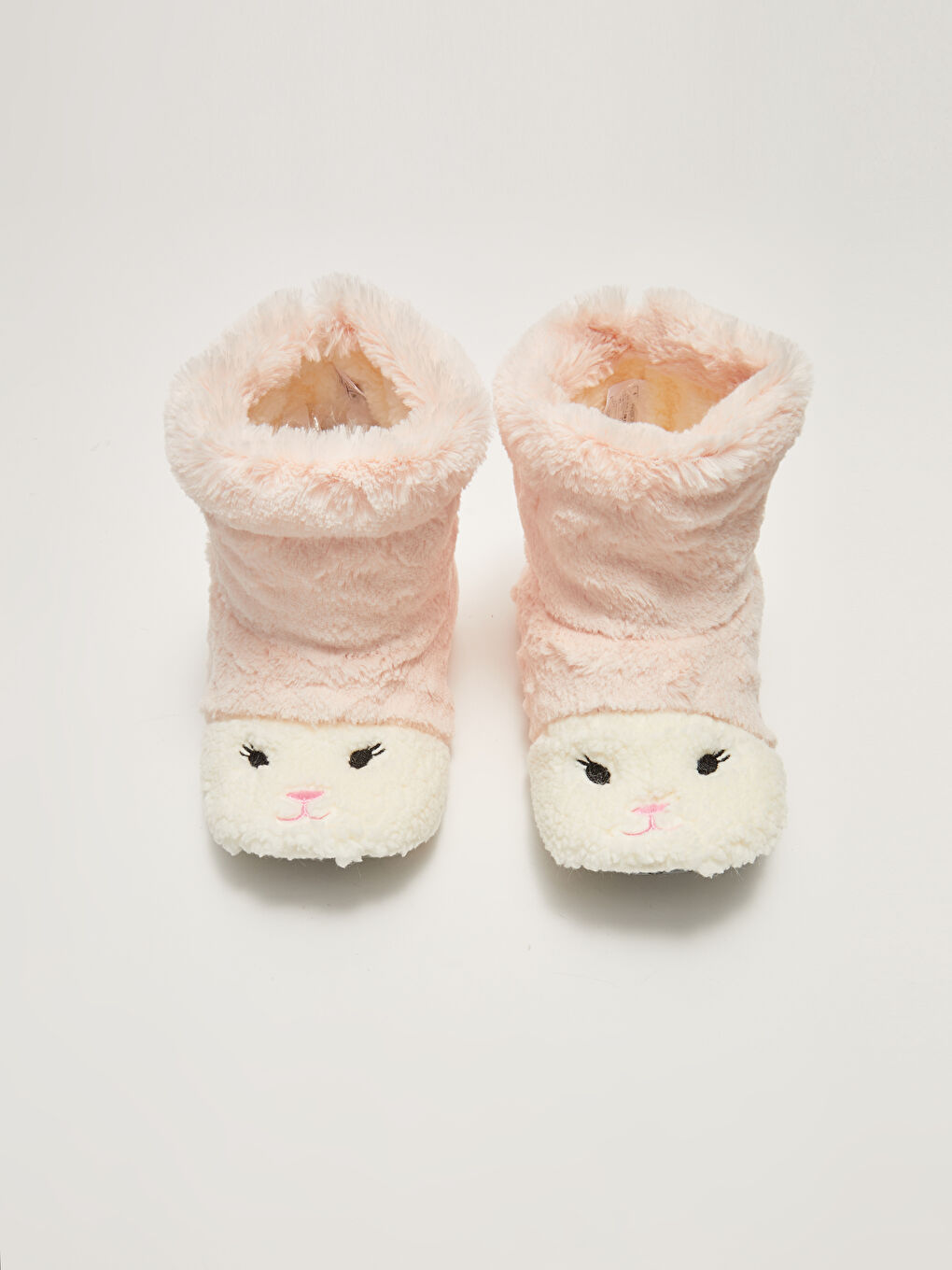 Pembe Nakış Detaylı Pelüş Kadın Ev Botu-2