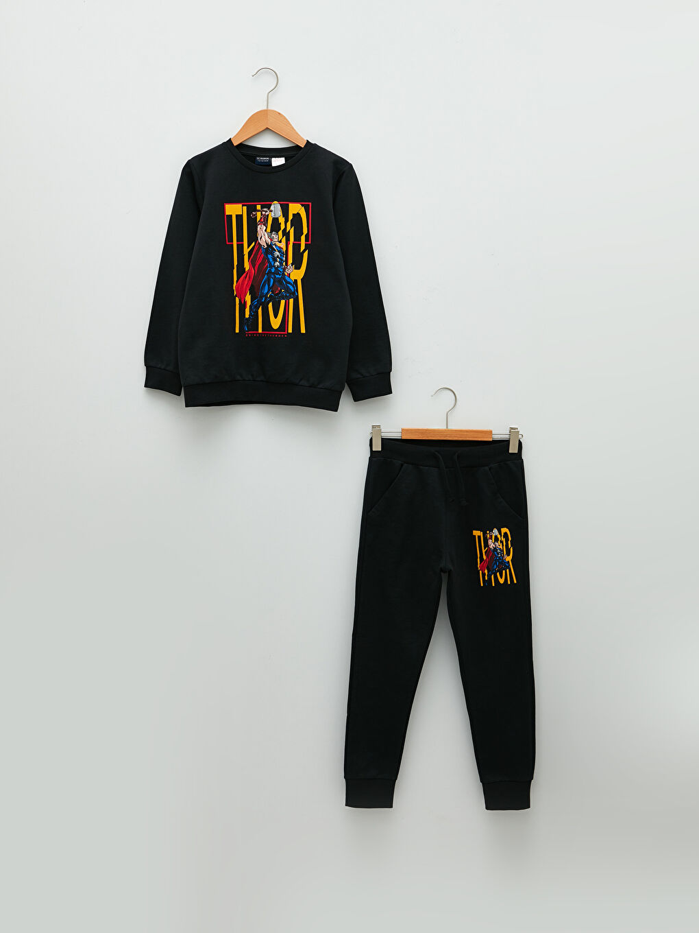 LCW Kids Crew Neck Thor Printed Long Sleeve Boys Sweatshirts and Sweatpants -W1GU33Z4-JTK