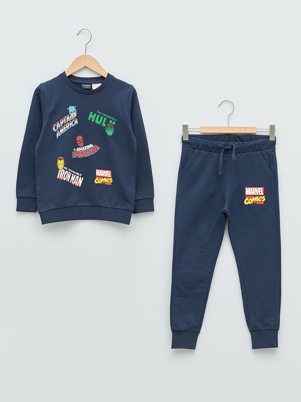 Lacivert Bisiklet Yaka Avengers Baskılı Uzun Kollu Erkek Çocuk Sweatshirt ve Eşofman Altı