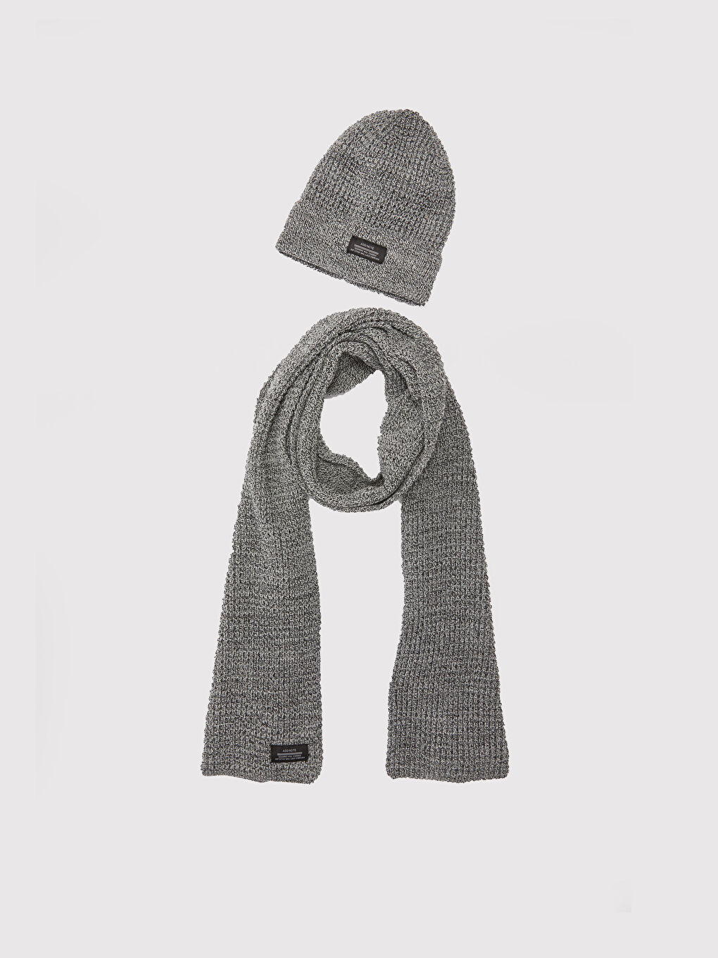 طقم قبعة وشال تريكو للرجال-1