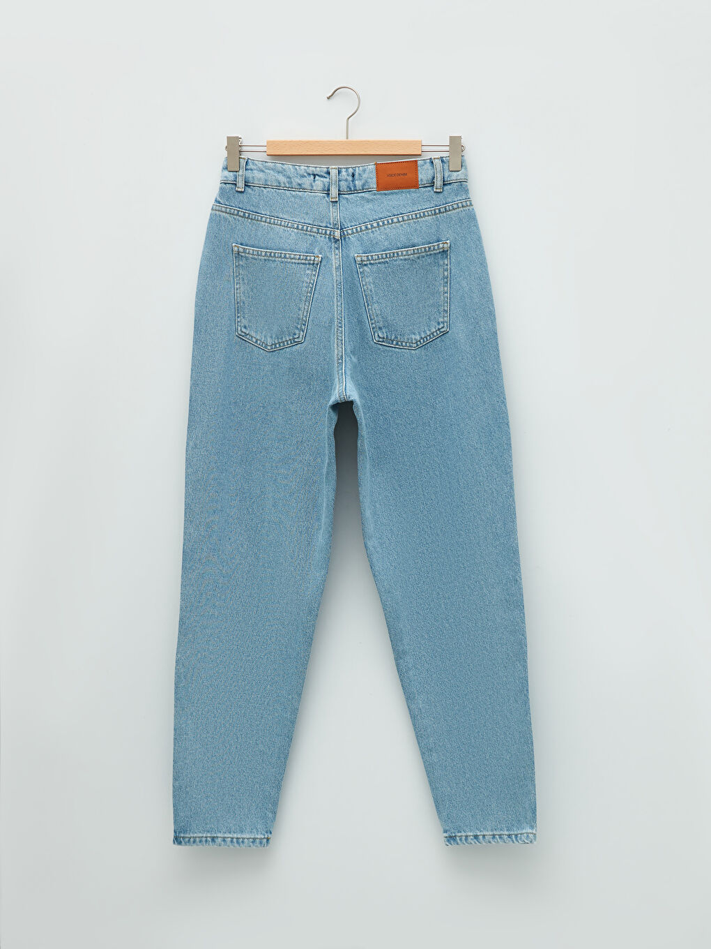 Mavi Rahat Fit Cep Detaylı Nakışlı Kadın Jean Pantolon-6