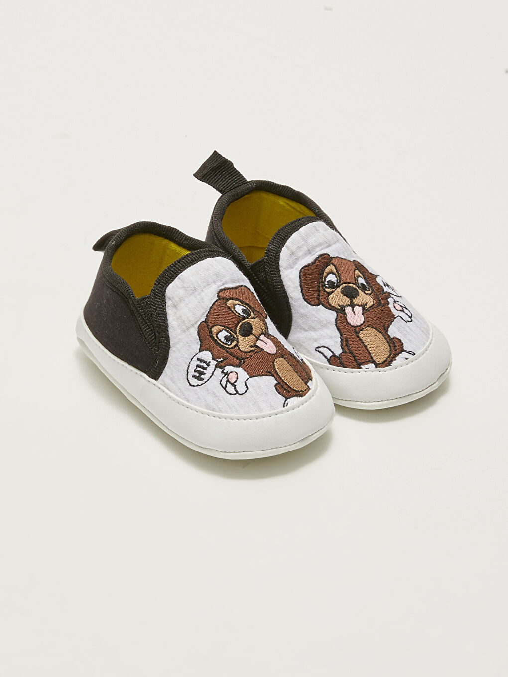 حذاء أطفال أولاد مطرز ومبطن بالقطن لمرحلة ما قبل المشي