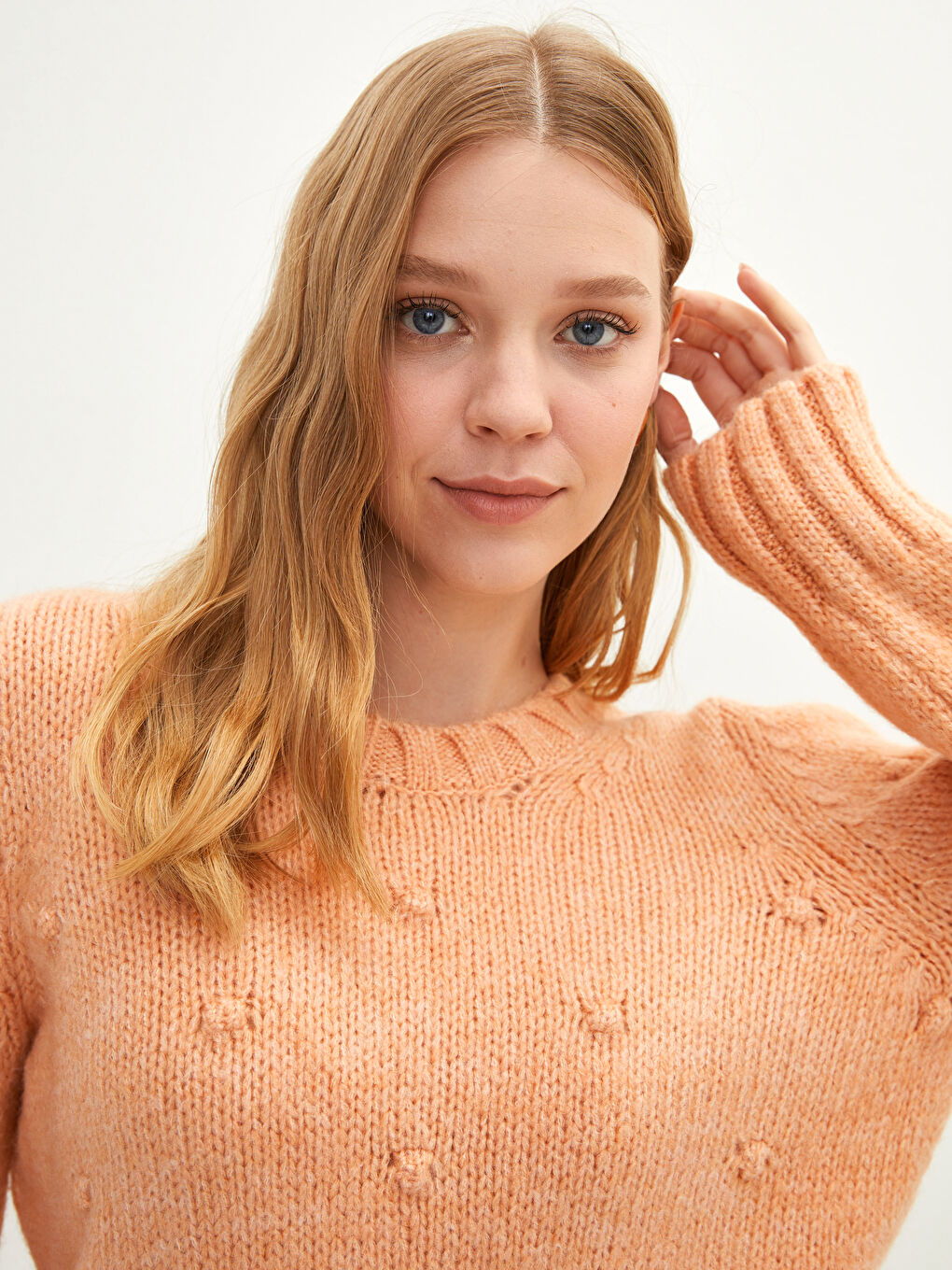 Turuncu Bisiklet Yaka Ponpon Detaylı Uzun Kollu Kadın Triko Kazak