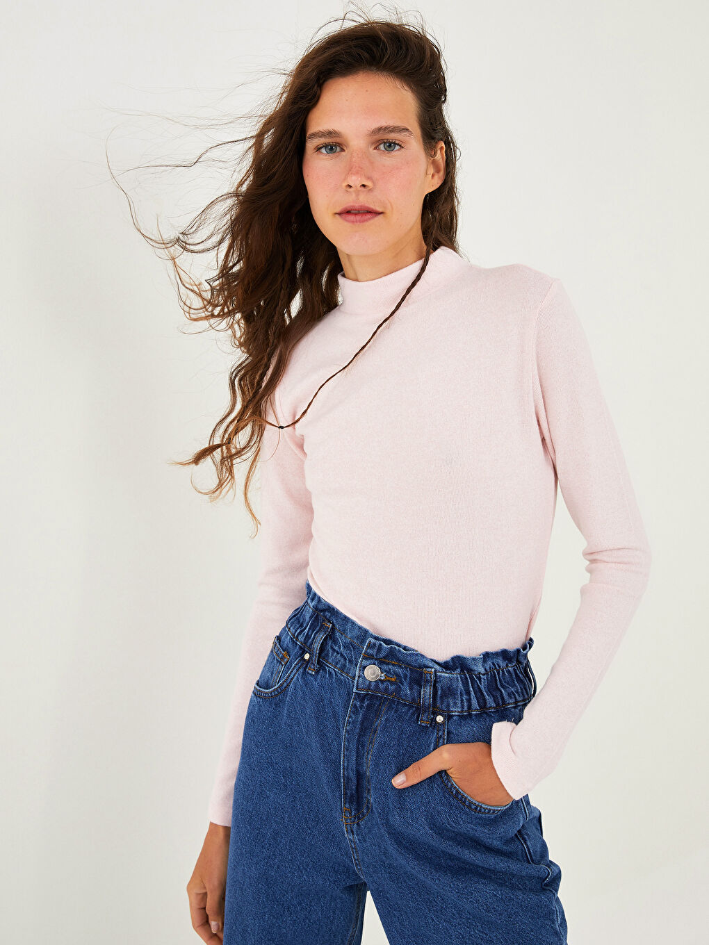 Pembe Dik Yaka Düz Uzun Kollu Kadın Tişört-1