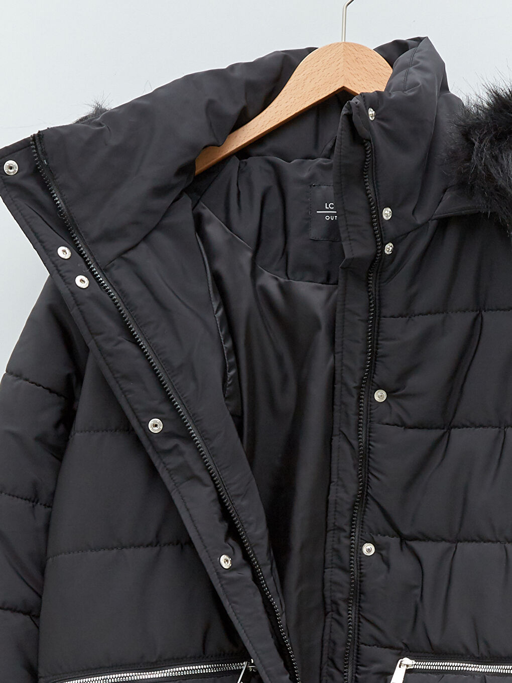 Doudoune Pour Femmes Avec Détail De Fourrure À Capuche Uni Épais À Manches Longues-11