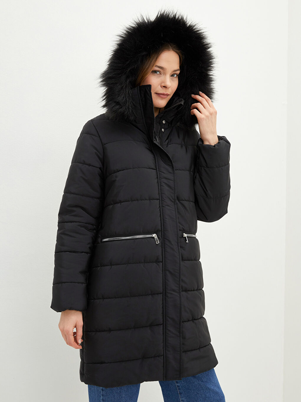 Doudoune Pour Femmes Avec Détail De Fourrure À Capuche Uni Épais À Manches Longues