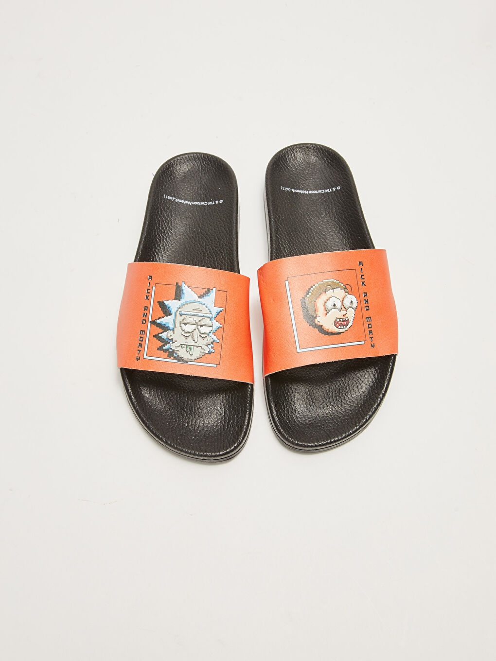 Siyah Rick and Morty Lisanslı Tek Bantlı Erkek Terlik-5