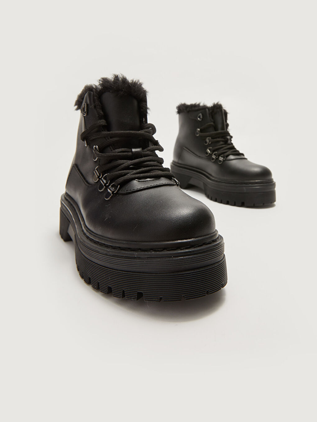 LCW STEPS X-SIDE x Aleyna Kalaycıoğlu Women's Leather Look Thick Heeled Boots -W1GY33Z8-HUC