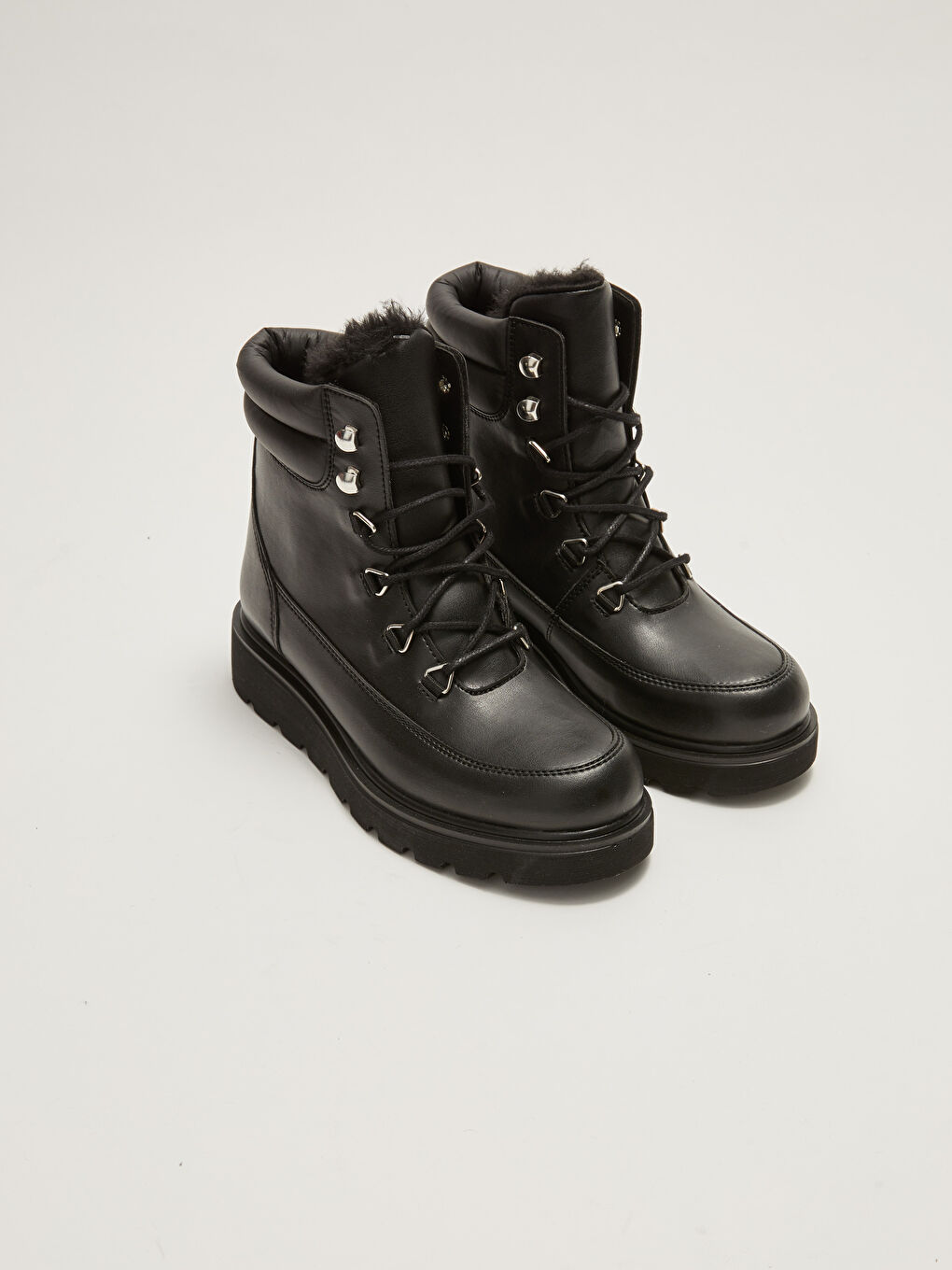 Әйелдерге арналған қалың табанды баулы былғары көріністі қар етігі