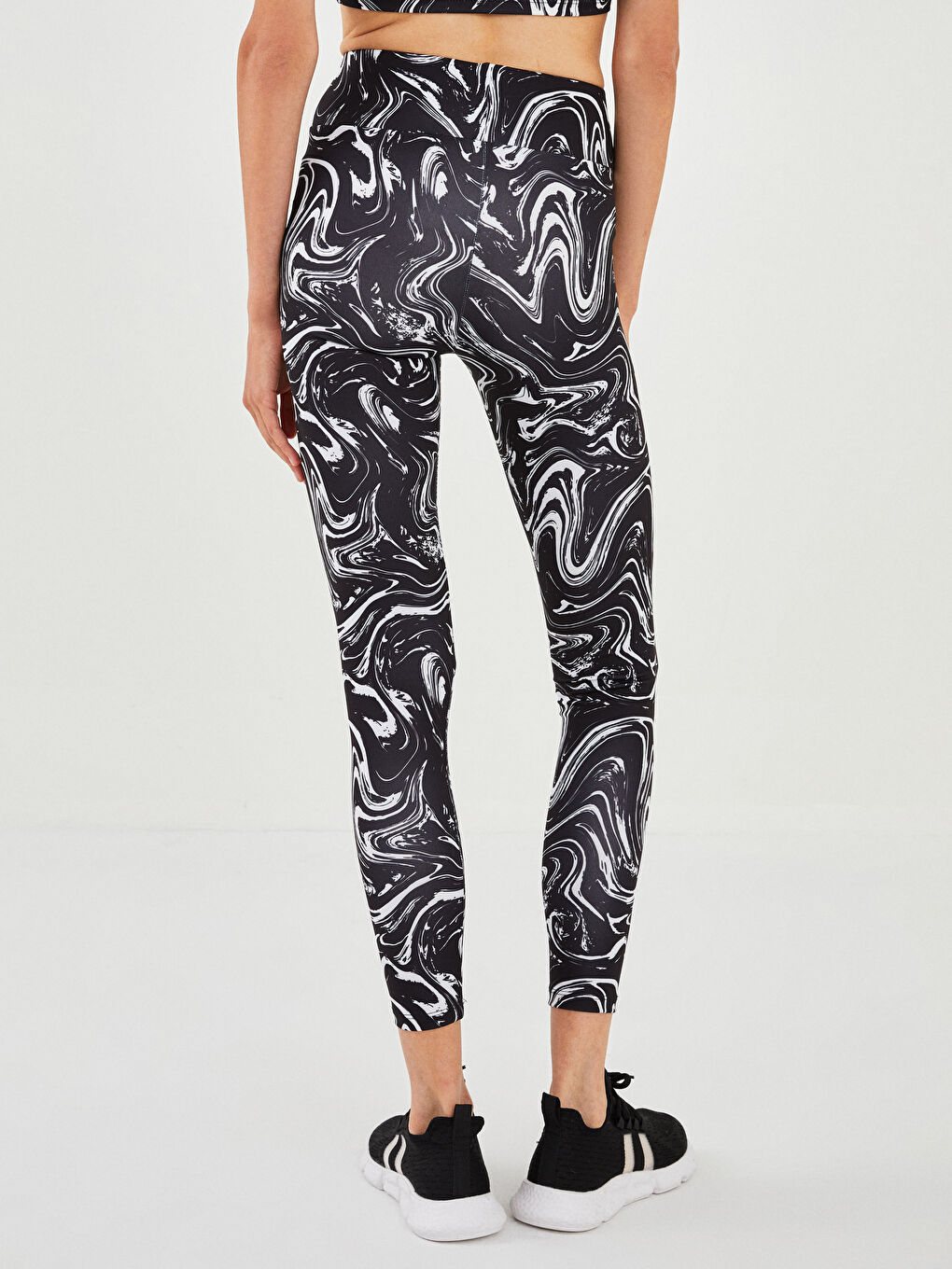 Siyah Beli Lastikli Desenli Kadın Spor Tayt-9